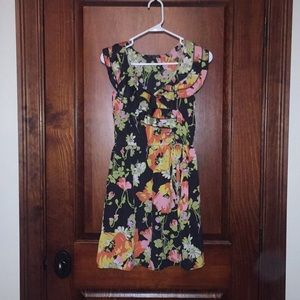 Cute floral dress!